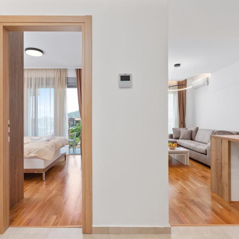 ID LUX APARTMENTS - One-Bedroom Apartment - 28
