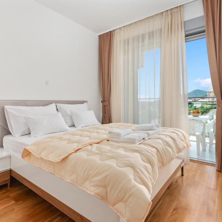 ID LUX APARTMENTS - One-Bedroom Apartment - 34