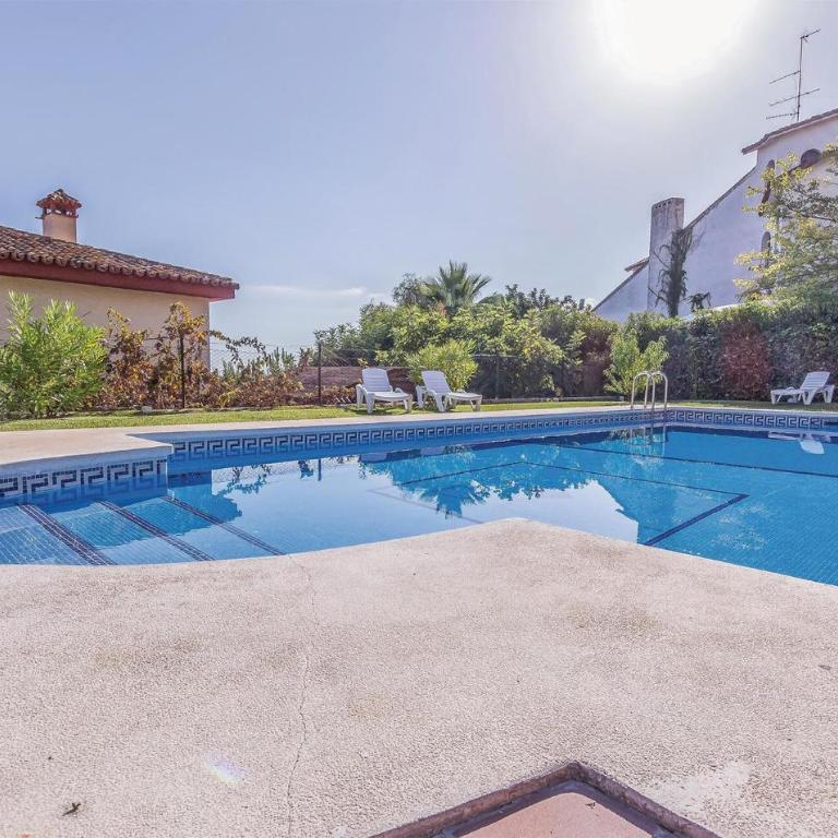 3 Bedroom Pet Friendly Apartment In Malaga - Apartamento de 3 dormitorios - 2