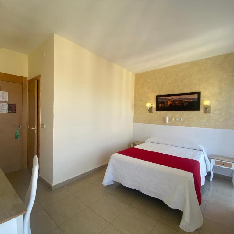 Hostal Sonia Granada - Double or Twin Room - 23