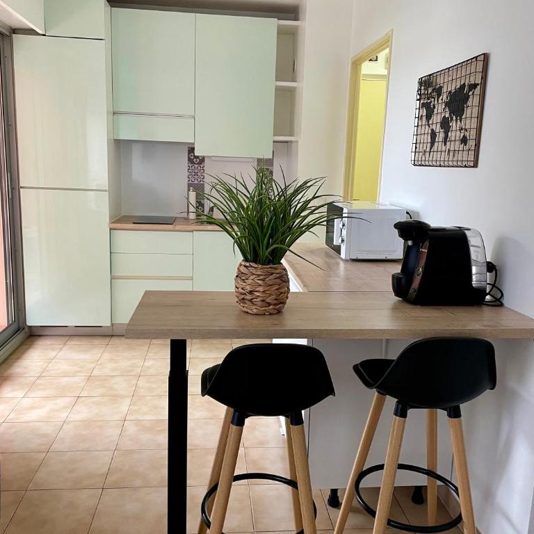 Superbe studio coin nuit Piscine et Tennis - Appartement 1 Chambre - 3