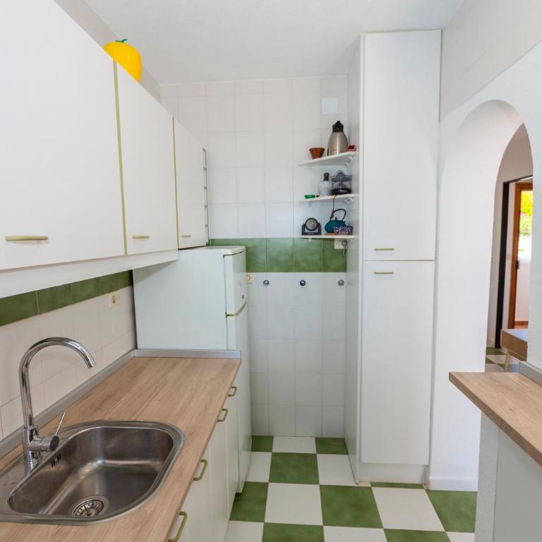 Arquellada - One-Bedroom Apartment - 12