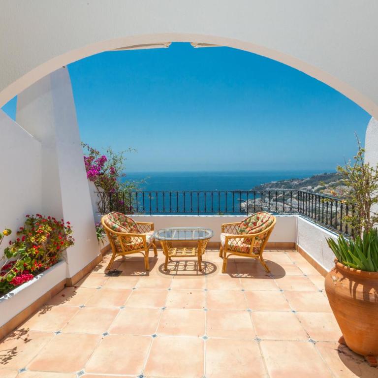 Arquellada - One-Bedroom Apartment - 3