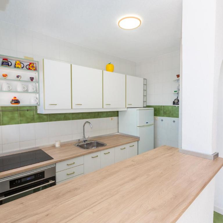 Arquellada - One-Bedroom Apartment - 10