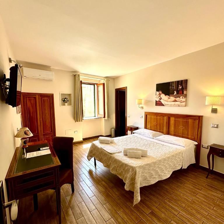 LoryLu - Deluxe King Room - 3