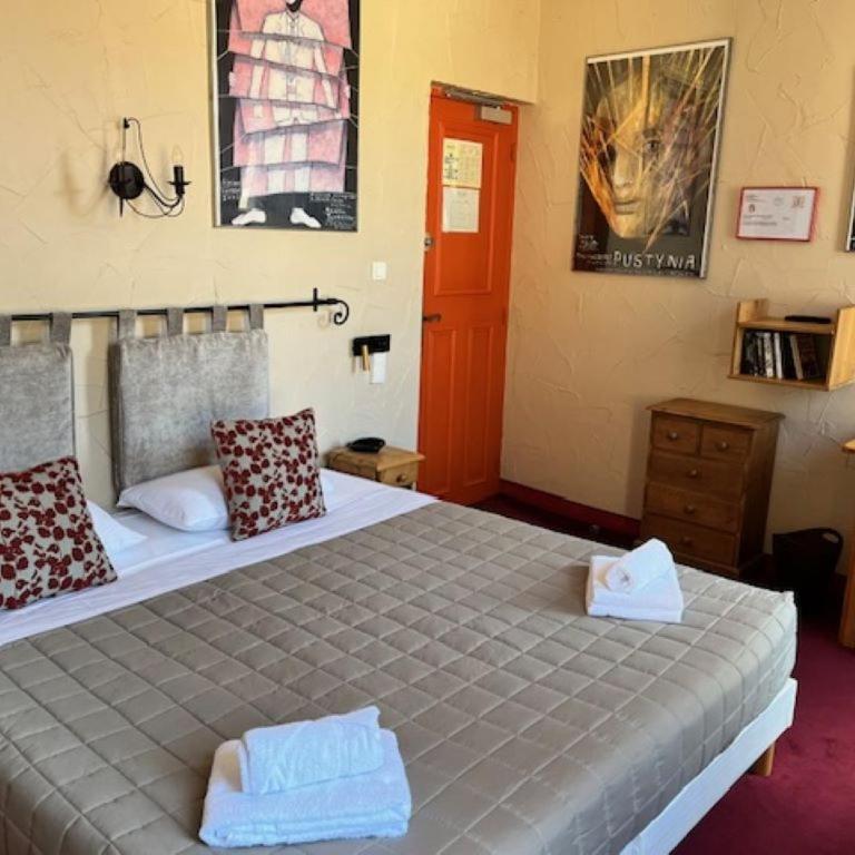 Hôtel Le Colbert - Chambre Lit King-Size Standard - 3