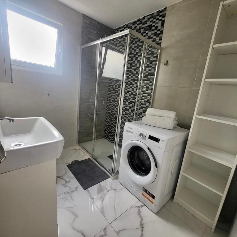 New big flat with balcony 50mts away from beach Parking Optional - Apartamento de 1 dormitorio - 17