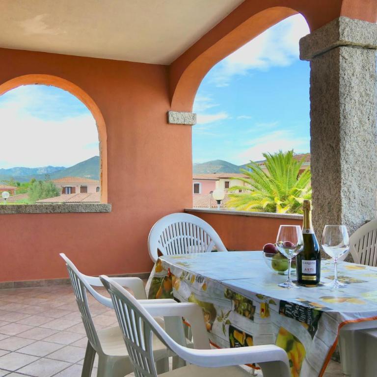 ISS Travel, La Ginestra - 2-bedroom apartment with terrace and view over Tavolara Island - Appartamento con 2 Camere da Letto - 5