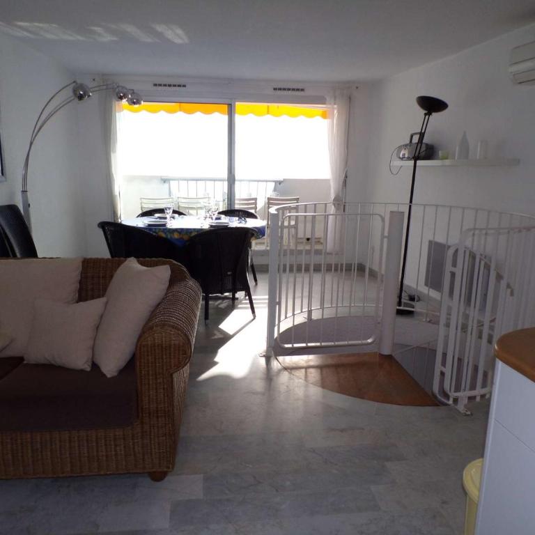 3 pièces avec piscine sur la plage, proche commerces - FR-1-328-166 - Apartment - 3
