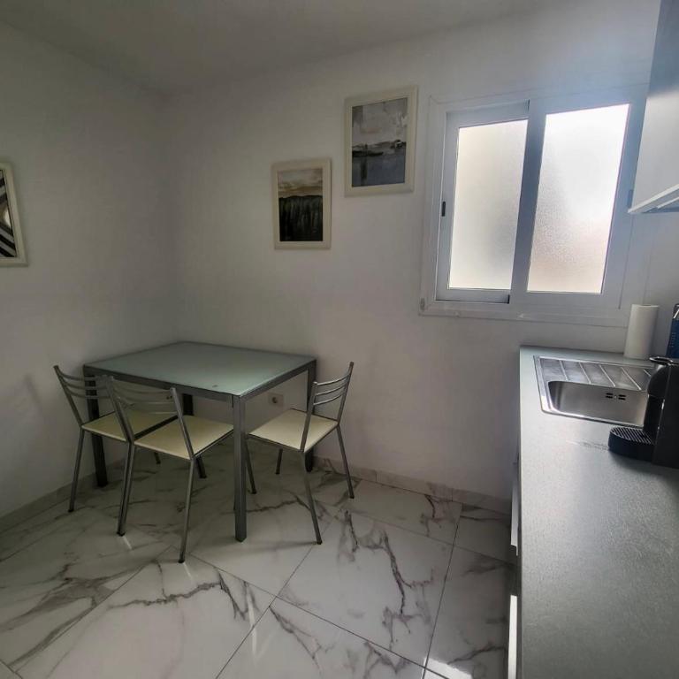 New big flat with balcony 50mts away from beach Parking Optional - Apartamento de 1 dormitorio - 11