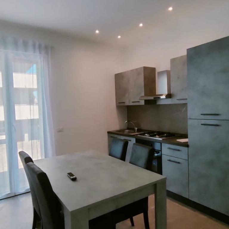 Villa Borghesi Suites Fronte Mare - Appartamento con 1 Camera da Letto e Balcone - 4