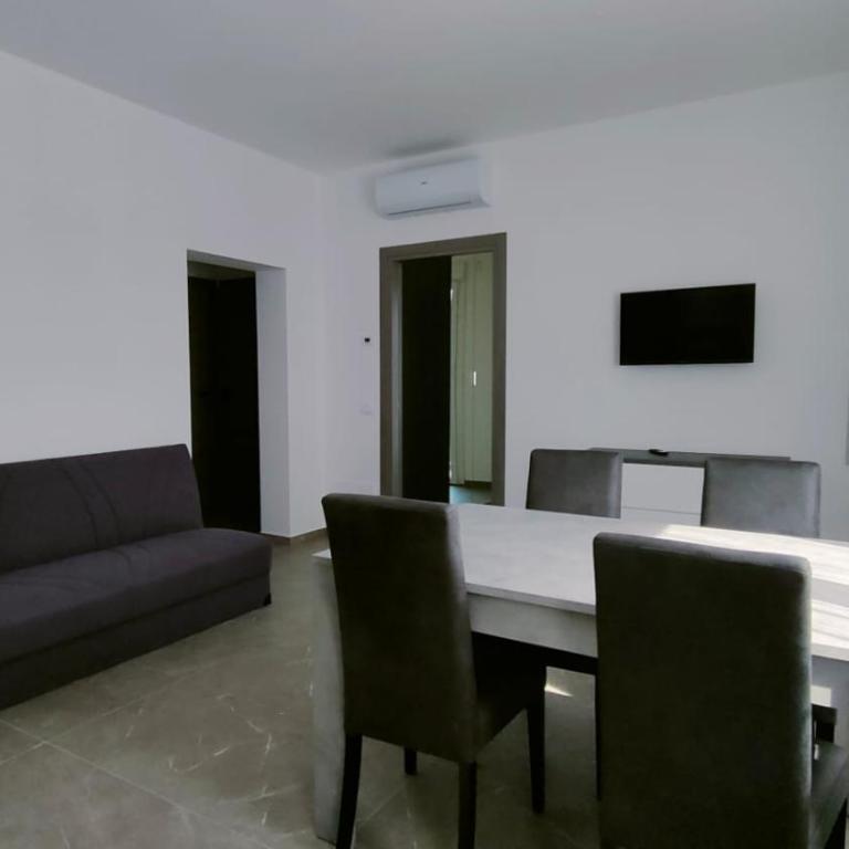 Villa Borghesi Suites Fronte Mare - Appartamento con 1 Camera da Letto e Balcone - 5