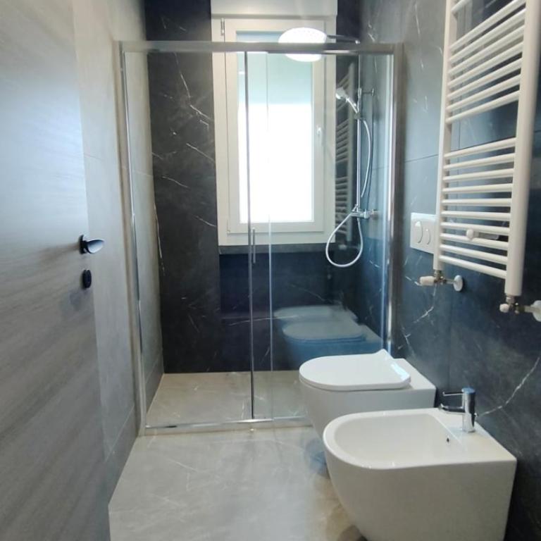 Villa Borghesi Suites Fronte Mare - Appartamento con 2 Camere da Letto e Balcone - 5