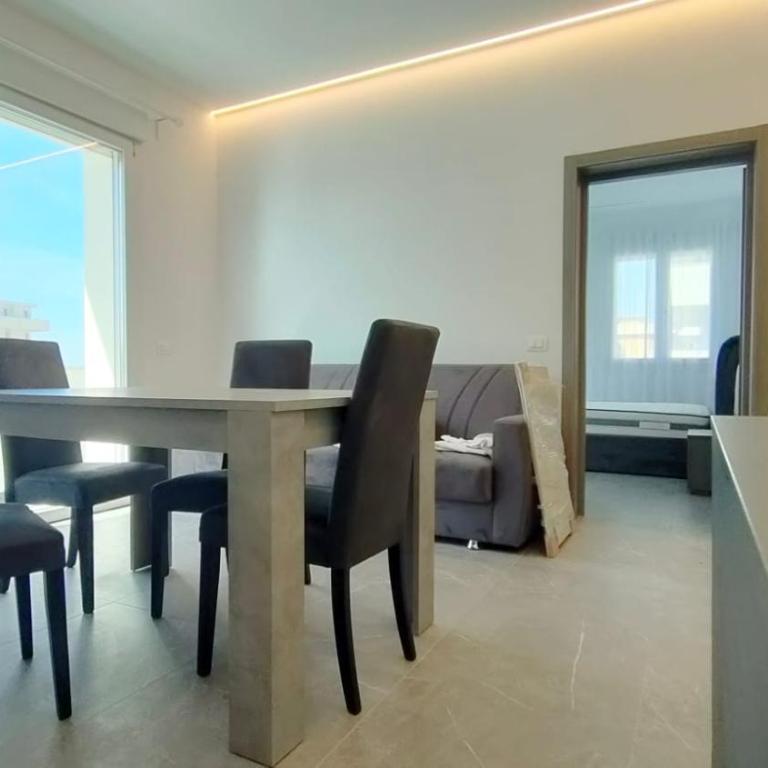 Villa Borghesi Suites Fronte Mare - Appartamento con 2 Camere da Letto e Balcone - 6