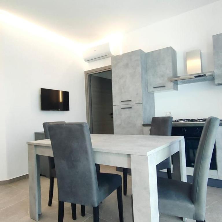 Villa Borghesi Suites Fronte Mare - Appartamento con 2 Camere da Letto e Balcone - 3