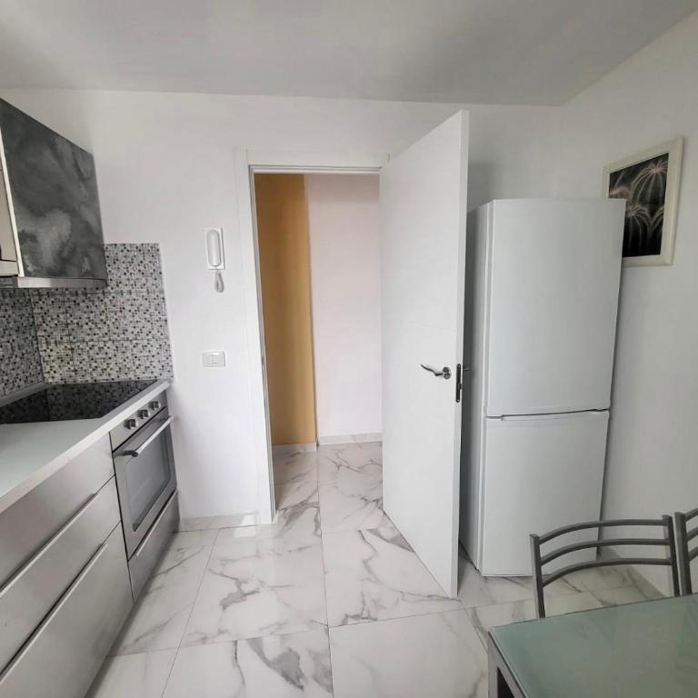 New big flat with balcony 50mts away from beach Parking Optional - Apartamento de 1 dormitorio - 12