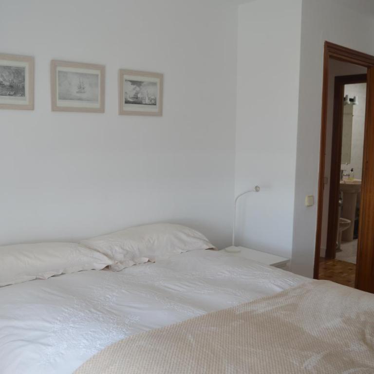 Luxury renovated apartment with terrace in Madrid - Three-Bedroom Apartment - 16