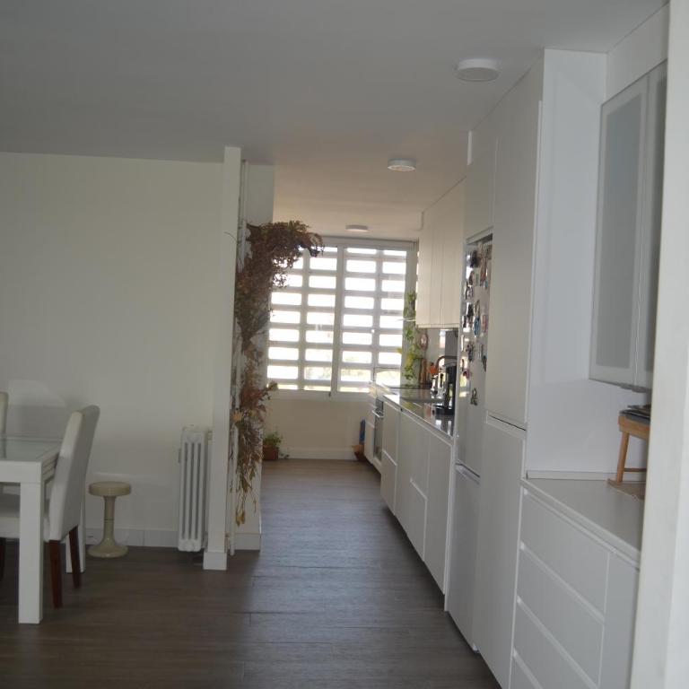 Luxury renovated apartment with terrace in Madrid - Three-Bedroom Apartment - 33
