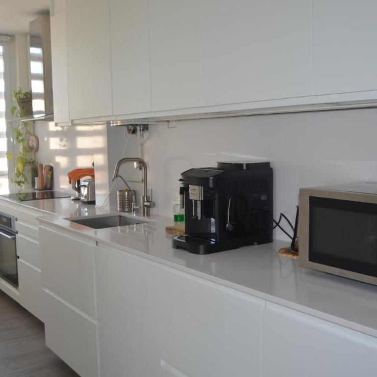 Luxury renovated apartment with terrace in Madrid - Three-Bedroom Apartment - 31