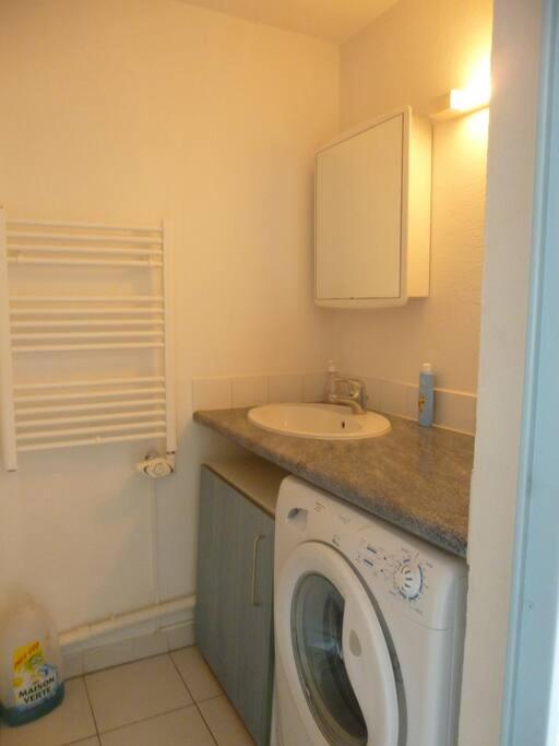 AGENCE JF IMMO-Apt 5 personnes parking - piscine collective - front de mer - Ménage inclus -V0730 - Appartement 2 Chambres - 24