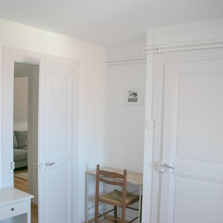 Loisirs travail, court, long séjour, idéalement situé, 2 chambres en enfilade, parking gratuit - Appartement 2 Chambres - 15