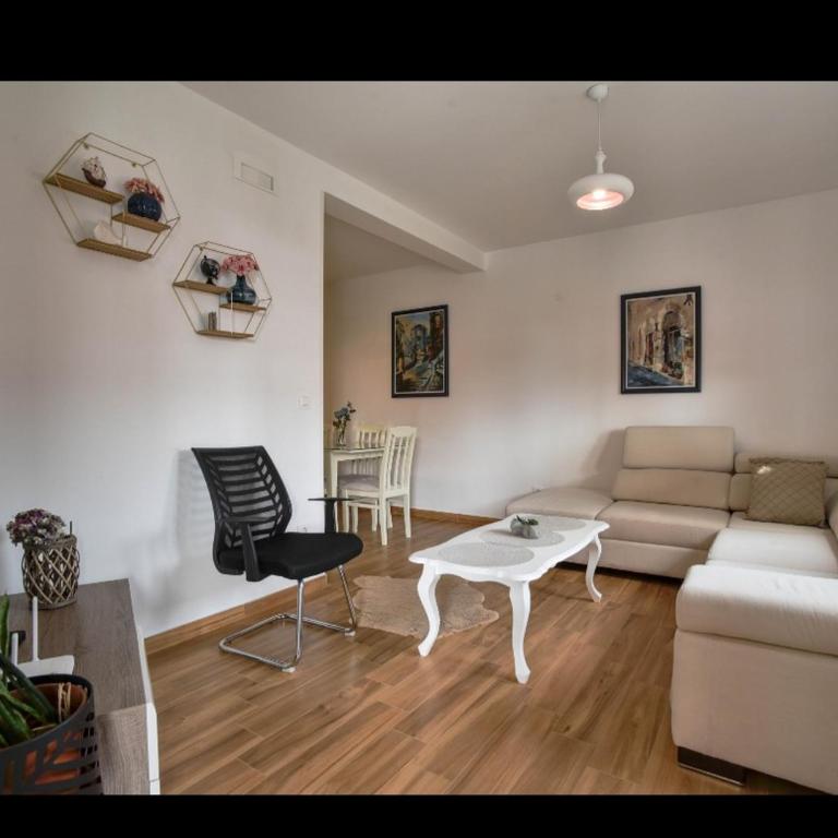 Apartments Teona - Apartman sa 2 Spavaće Sobe - 1