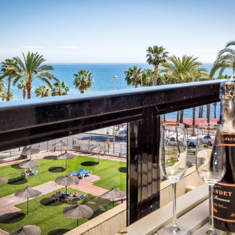 ViVi Homes - Octopussy - Pool, Balcony & Sea View - Apartment with Sea View - 11