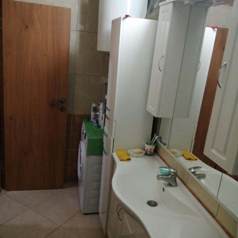 Riviera Apartment Budva - Porodični Apartman sa 2 Spavaće Sobe - 12