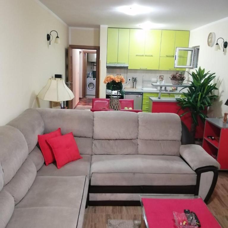 Riviera Apartment Budva - Porodični Apartman sa 2 Spavaće Sobe - 1