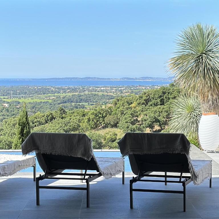 La Vigie, villa pour 8 personnes avec piscine chauffée et vue mer à La Londe-Les-Maures - Ferienhaus - 3