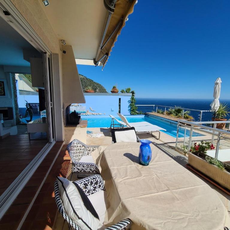 Eze sur mer - vue Saint Jean Cap Ferrat - Villa 3 Chambres - 54