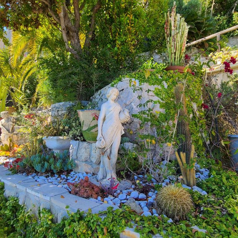 Eze sur mer - vue Saint Jean Cap Ferrat - Villa 3 Chambres - 58