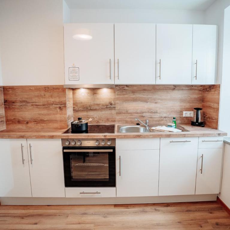 Boardinghouse Victory - Two-Bedroom Apartment with Kitchenette - 10