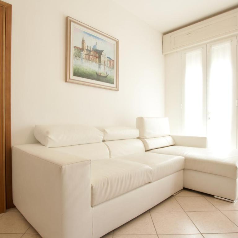 12 Accesso - Home Immobiliare Jesolo - Appartamento con 3 Camere da Letto - 7