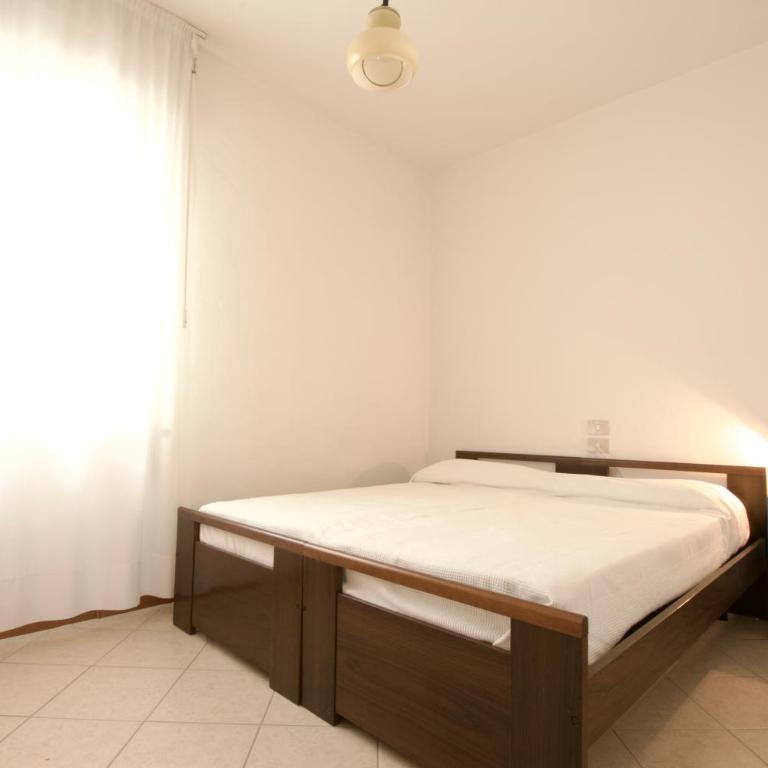 12 Accesso - Home Immobiliare Jesolo - Appartamento con 3 Camere da Letto - 9