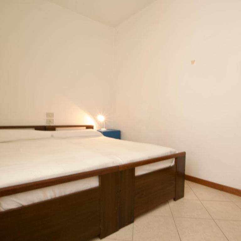 12 Accesso - Home Immobiliare Jesolo - Appartamento con 3 Camere da Letto - 10
