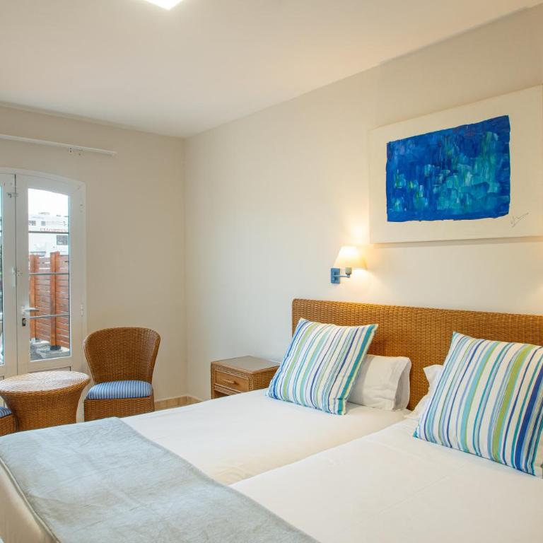 Apartamentos LIVVO Coloradamar - Two-Bedroom Apartment with Bali Bed - 15