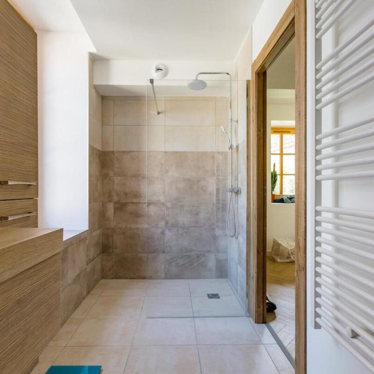 Appartement avec Jardin & vue Lac Talloires (15' Annecy) - Appartement 2 Chambres avec vue sur la baie - 15