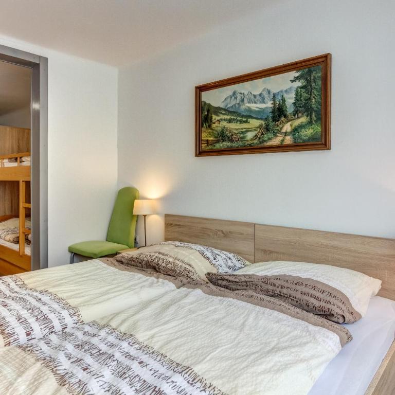 Ludwighaus - Familienzimmer mit Bergblick - 11