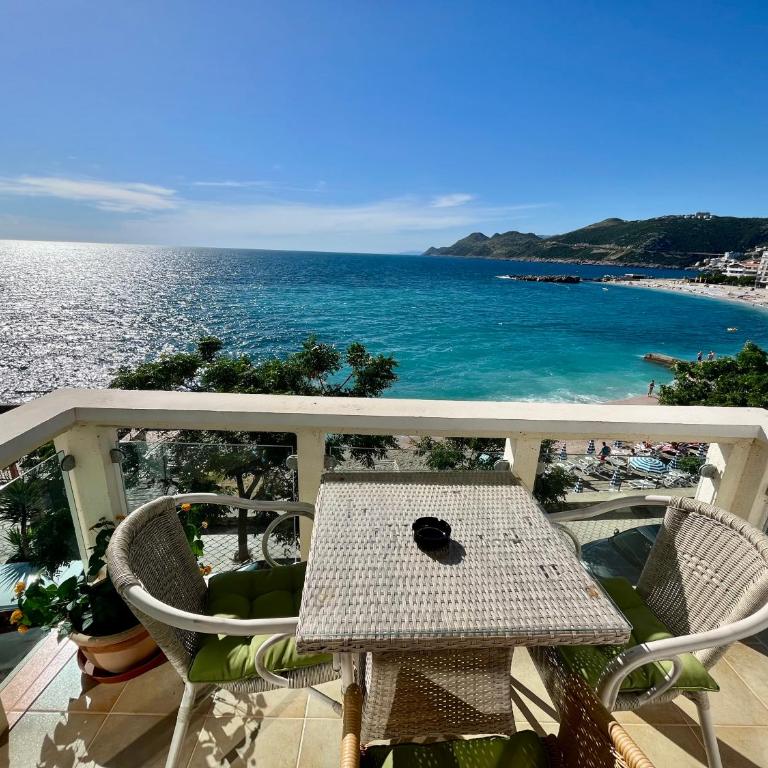 Apartments AriaSana-5m from the beach - One-Bedroom Apartment with Sea View - 5