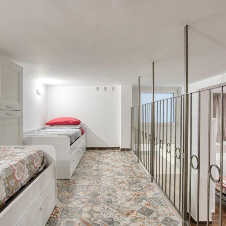 Italianflat - Subway Milano - Family Room with Private Bathroom - Basement - 8