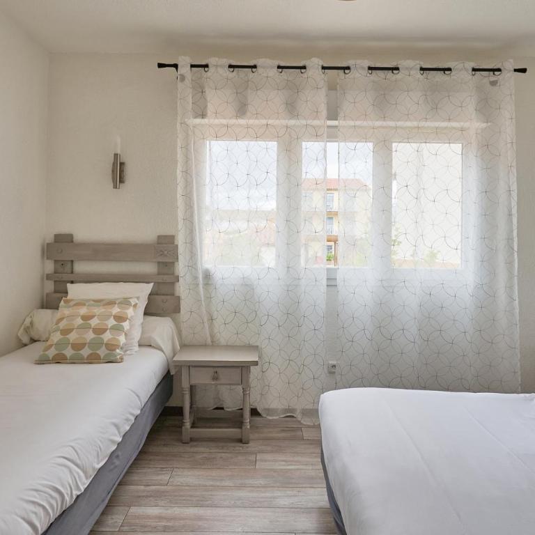 Hôtel Les Mimosas - Chambre Triple Économique - 2