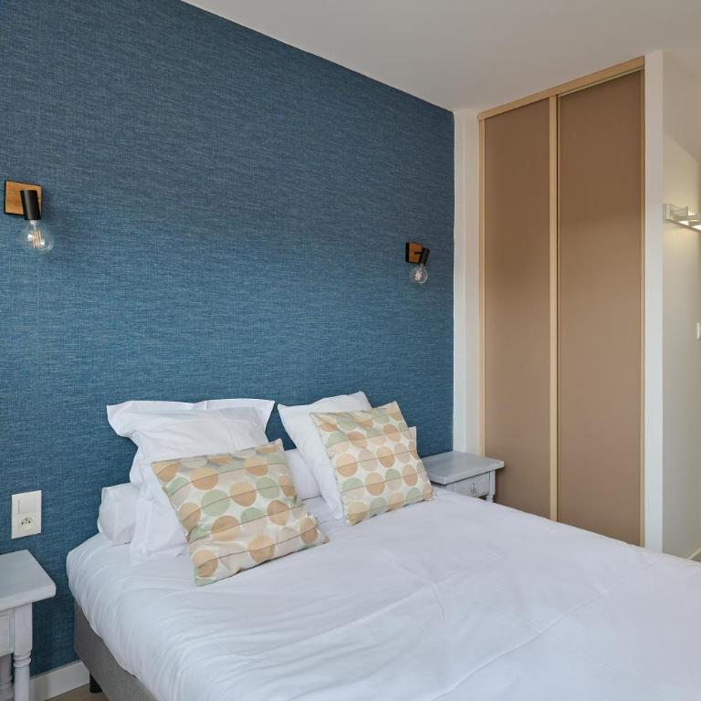 Hôtel Les Mimosas - Chambre Double Standard avec Balcon et Climatisation - 3
