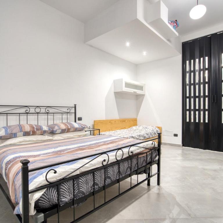 Italianflat - Subway Milano - Family Room with Private Bathroom - Basement - 2
