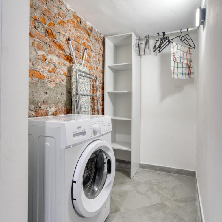 Italianflat - Subway Milano - Family Room with Private Bathroom - Basement - 17