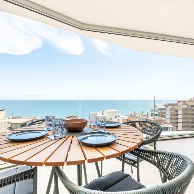 AMAZING SEA VIEWS - The Wave II, Pool and Sea View - Apartment - 1