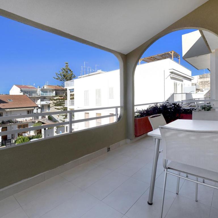 Casa Suli Beachfront - Two-Bedroom Apartment - 21