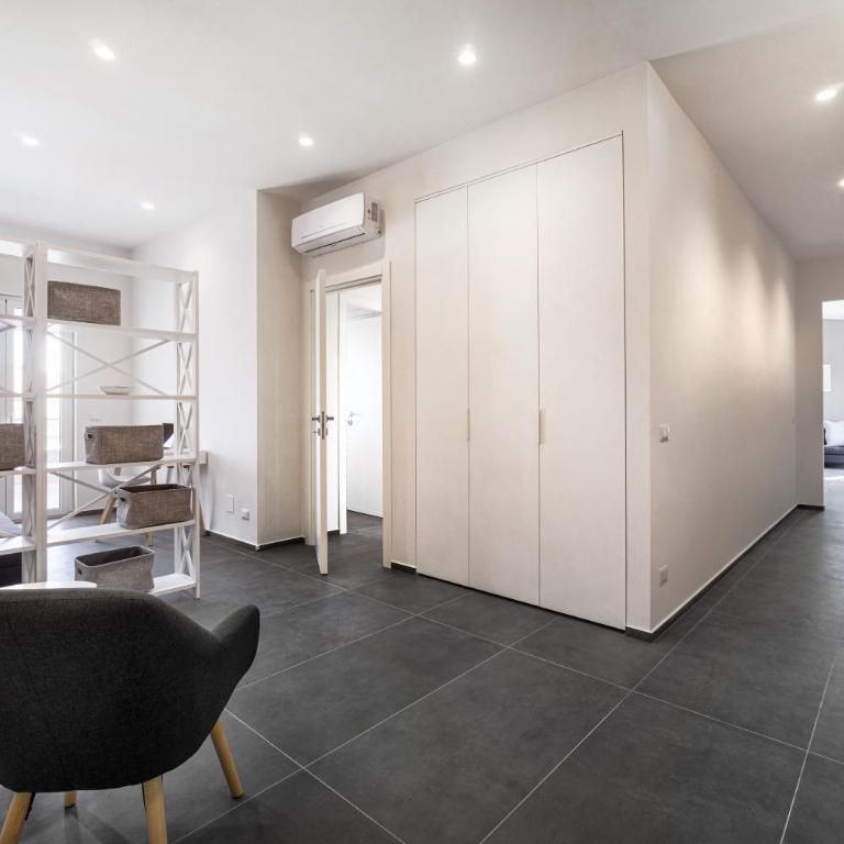 Casa Suli Beachfront - Two-Bedroom Apartment - 24