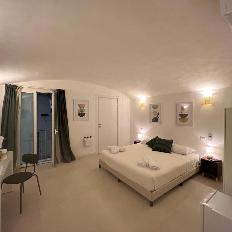 Badri - Double Room with Private Bathroom - 6