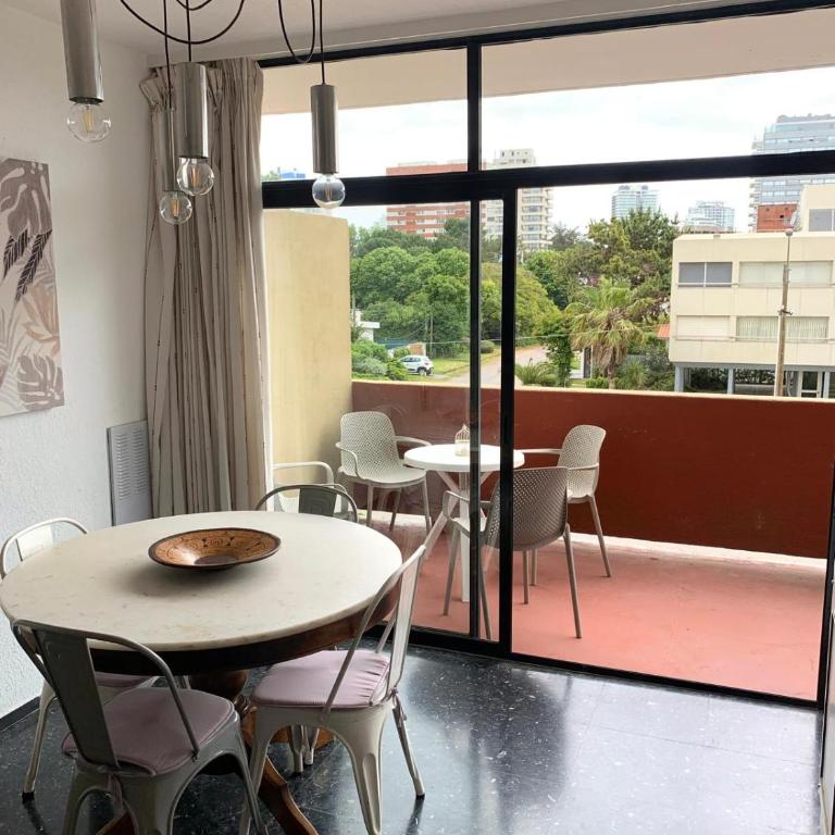 Tranquilo y soleado - Two-Bedroom Apartment - 4
